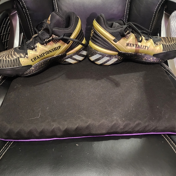 Adidas D.O.N Issue #2 Size 9.5 Black/Gold main image 6